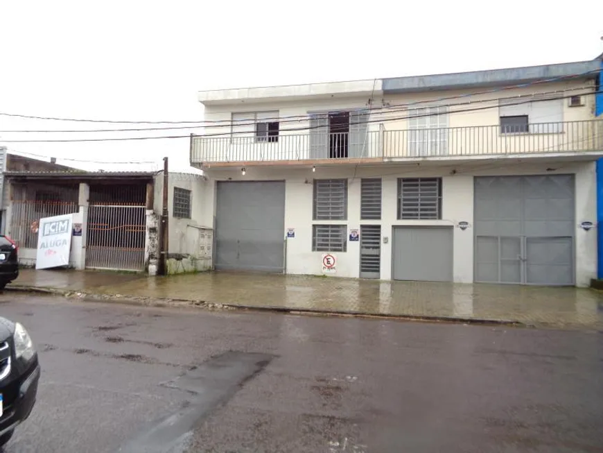 Foto 1 de Apartamento com 2 Quartos para alugar, 85m² em Navegantes, Porto Alegre