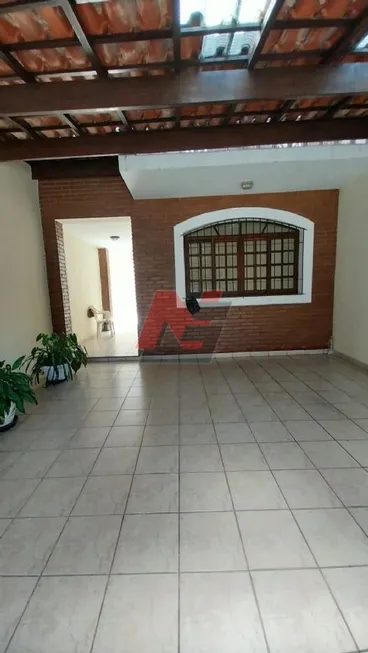 Foto 1 de Casa com 3 Quartos para alugar, 125m² em Pestana, Osasco