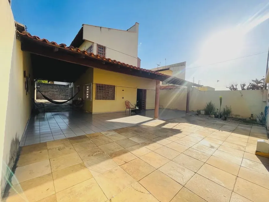 Foto 1 de Casa com 4 Quartos à venda, 207m² em Santa Isabel, Teresina