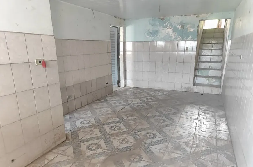 Foto 1 de Lote/Terreno à venda, 50m² em Monte Castelo, Colombo