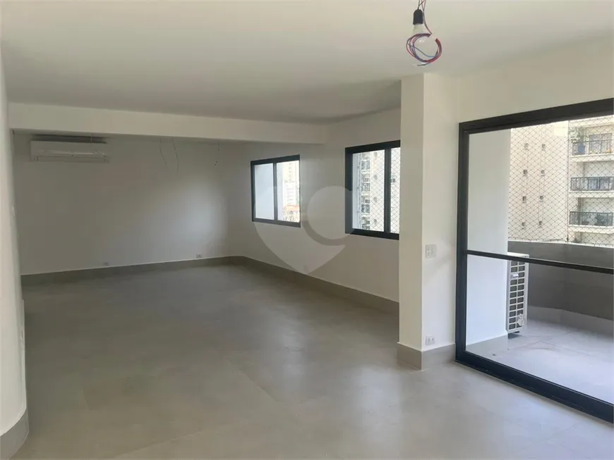 Foto 1 de Apartamento com 3 Quartos à venda, 215m² em Perdizes, São Paulo