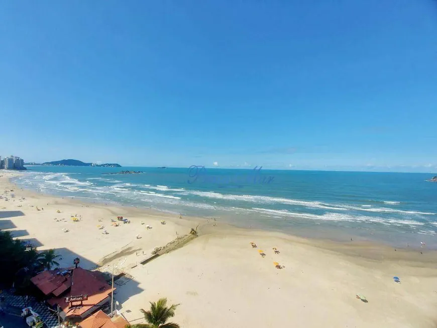 Foto 1 de Apartamento com 4 Quartos à venda, 230m² em Praia das Pitangueiras, Guarujá