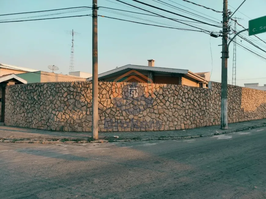 Foto 1 de Casa com 3 Quartos para alugar, 200m² em Vila Liberdade, Jundiaí