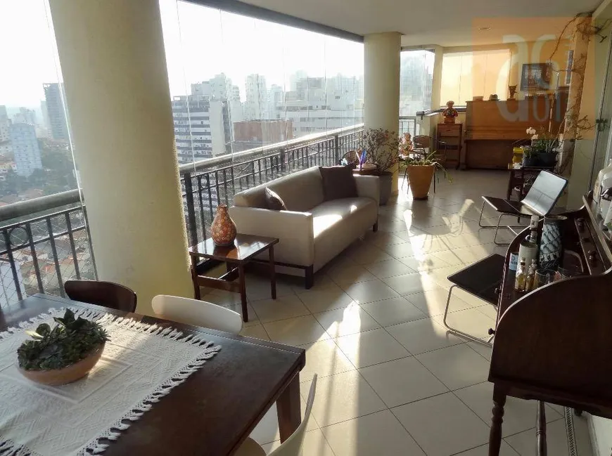 Foto 1 de Apartamento com 4 Quartos para venda ou aluguel, 213m² em Sumaré, São Paulo