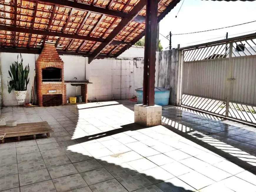 Foto 1 de Casa com 2 Quartos à venda, 127m² em Canto do Forte, Praia Grande