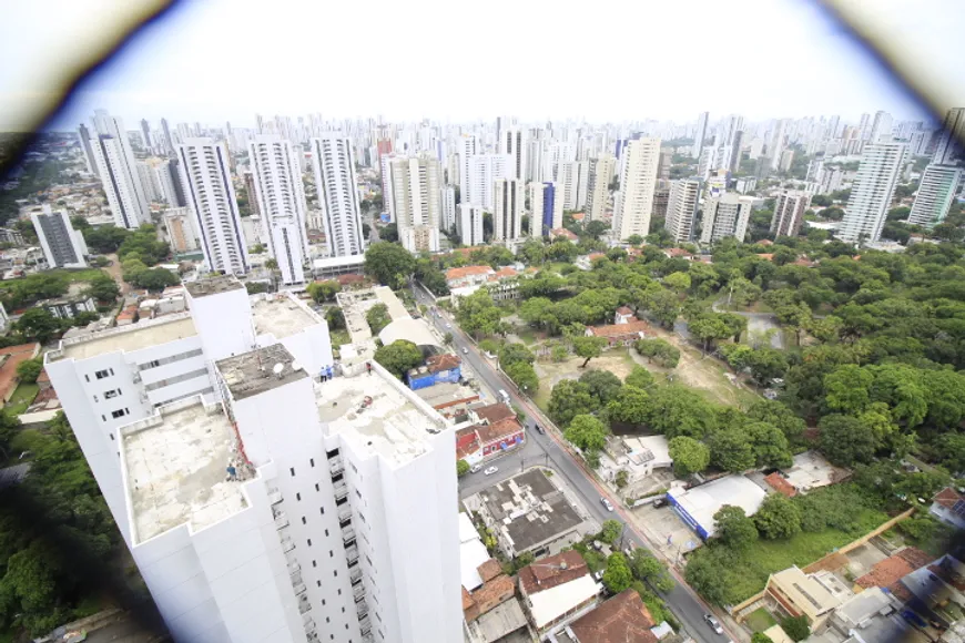 Foto 1 de Apartamento com 3 Quartos à venda, 130m² em Casa Amarela, Recife