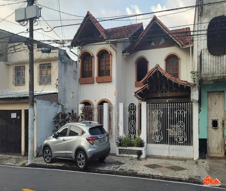 Foto 1 de Casa com 3 Quartos à venda, 400m² em Marco, Belém