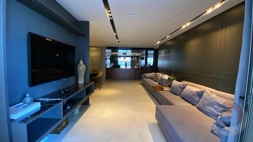 Foto 1 de Apartamento com 3 Quartos à venda, 131m² em Beira Mar, Florianópolis
