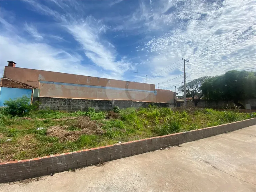 Foto 1 de Lote/Terreno à venda, 300m² em Vila Carmem, São Carlos