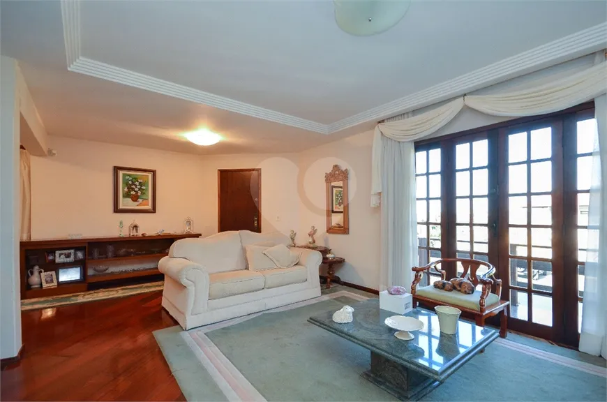 Foto 1 de Casa com 4 Quartos à venda, 295m² em São Lourenço, Curitiba