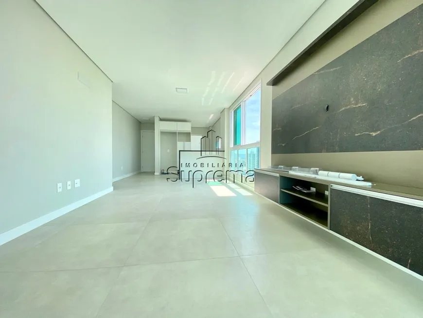 Foto 1 de Apartamento com 3 Quartos para alugar, 109m² em Centro, Itajaí