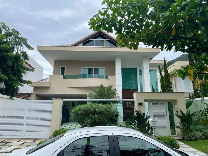 Foto 1 de Casa com 5 Quartos à venda, 482m² em Recreio Dos Bandeirantes, Rio de Janeiro