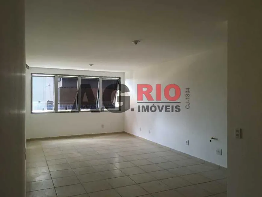 Foto 1 de Sala Comercial para alugar, 30m² em  Vila Valqueire, Rio de Janeiro