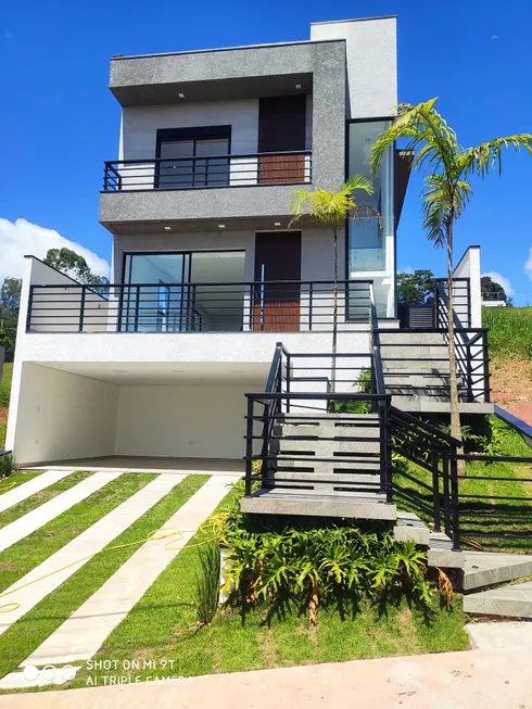 Foto 1 de Casa com 3 Quartos à venda, 228m² em Fazenda Rodeio, Mogi das Cruzes