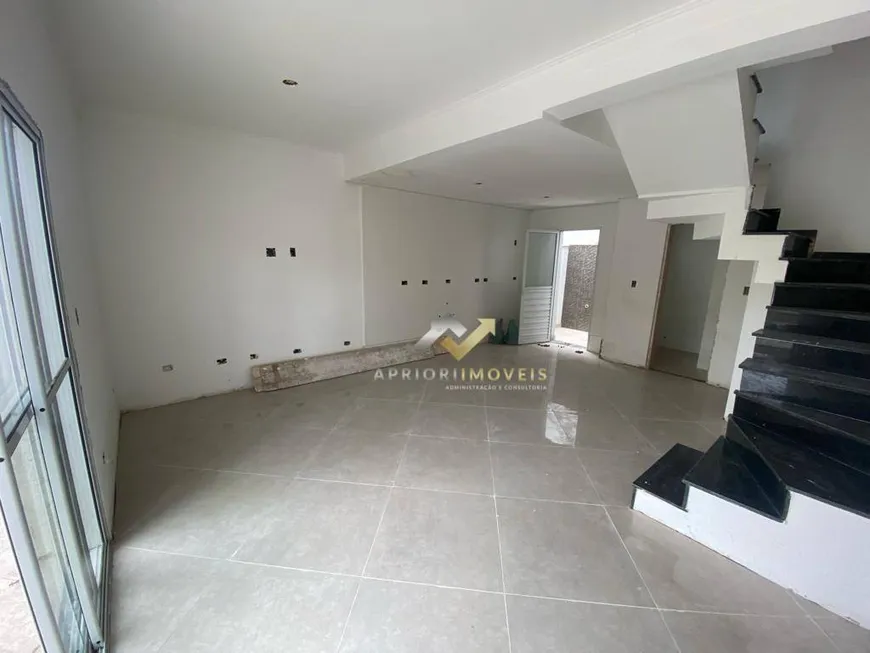 Foto 1 de Casa de Condomínio com 3 Quartos à venda, 144m² em Vila Vitoria, Santo André