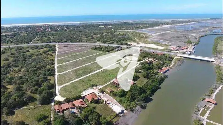 Foto 1 de Lote/Terreno à venda, 250m² em Parajuru, Beberibe