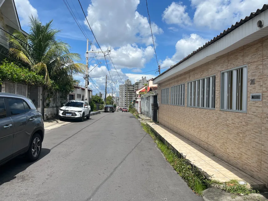 Foto 1 de Casa com 3 Quartos à venda, 179m² em Parque Dez de Novembro, Manaus