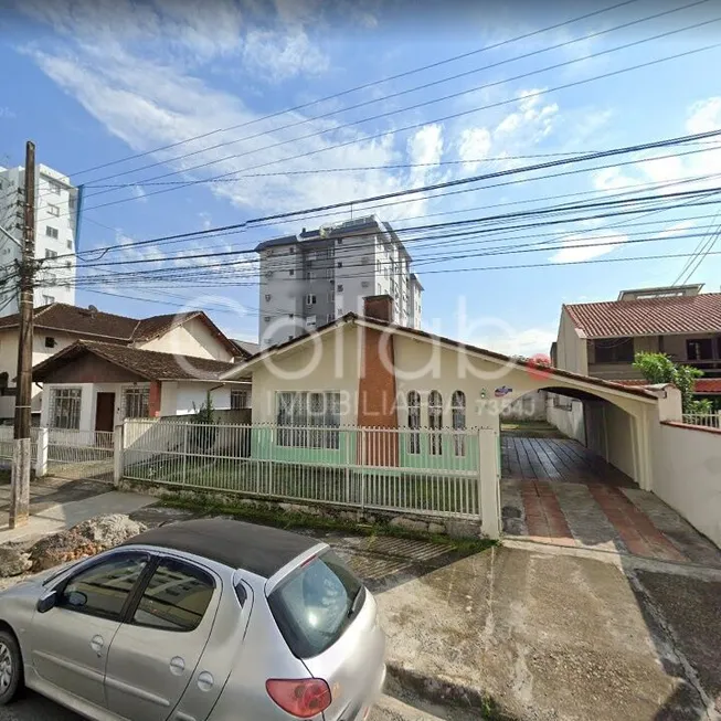 Foto 1 de Casa com 5 Quartos à venda, 160m² em América, Joinville