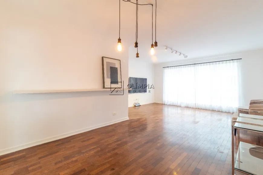 Foto 1 de Apartamento com 3 Quartos à venda, 170m² em Itaim Bibi, São Paulo