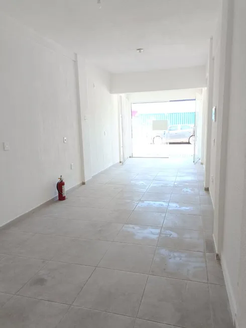 Foto 1 de Ponto Comercial para alugar, 25m² em Perequê, Porto Belo