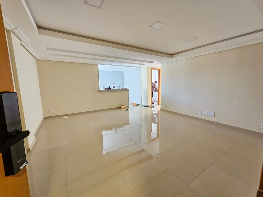 Foto 1 de Apartamento com 2 Quartos à venda, 70m² em Cabuis, Nilópolis