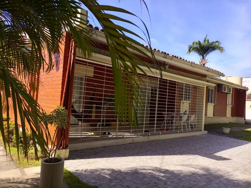 Foto 1 de Casa com 4 Quartos à venda, 800m² em Engenho do Meio, Recife