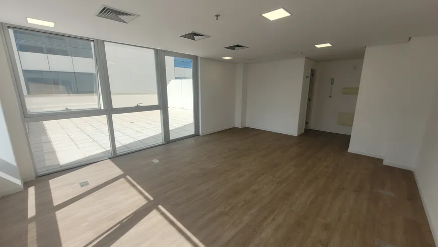 Foto 1 de Sala Comercial para alugar, 38m² em Barra da Tijuca, Rio de Janeiro