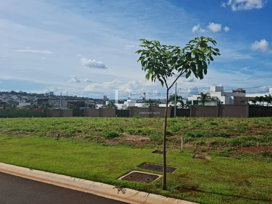 Foto 1 de Lote/Terreno com 1 Quarto à venda, 446m² em Morada da Colina, Uberlândia