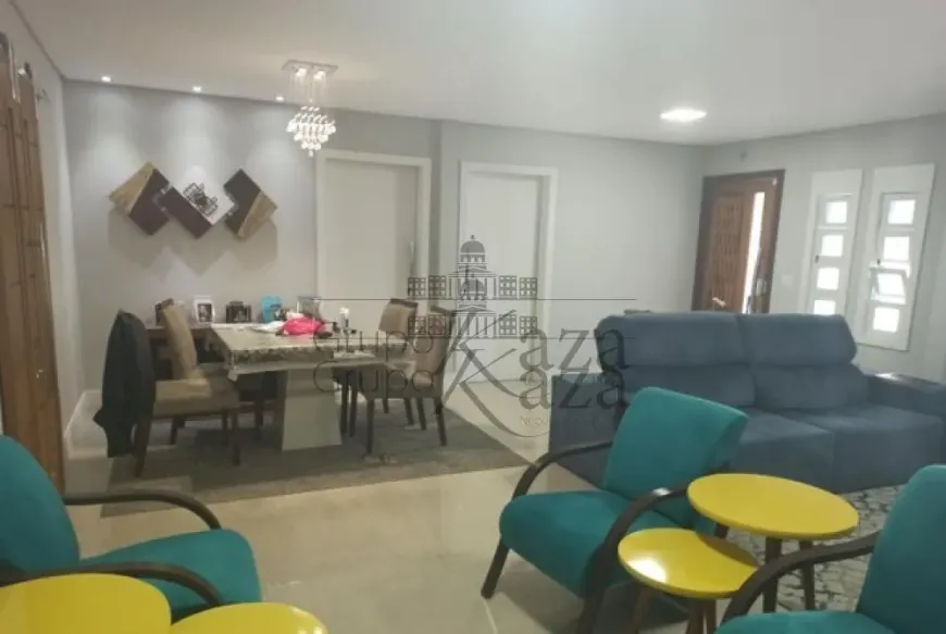 Foto 1 de Casa com 5 Quartos para alugar, 236m² em Jardim Oriente, São José dos Campos