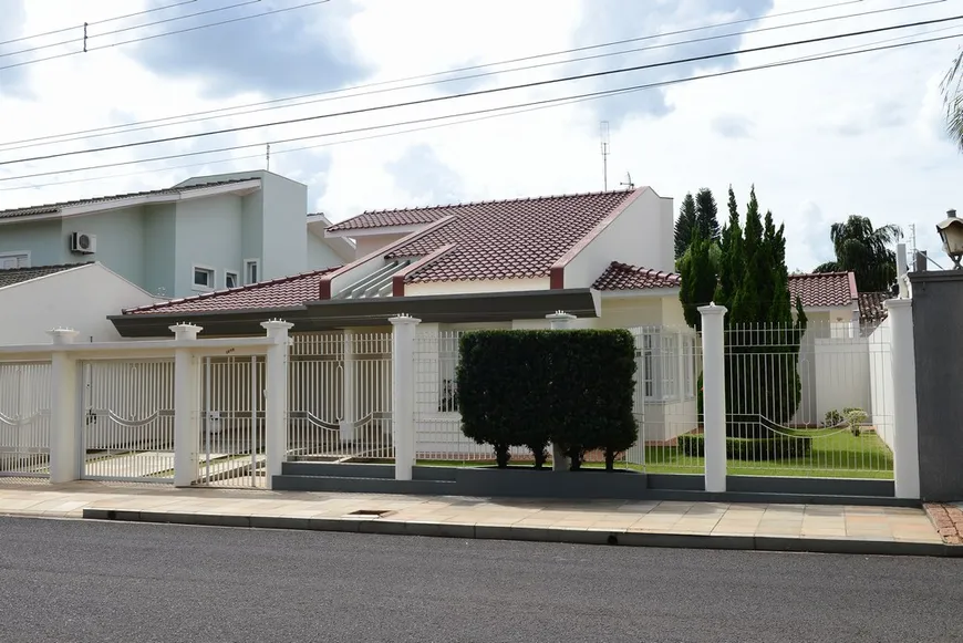 Foto 1 de Casa com 3 Quartos à venda, 279m² em Jardim Alvorada, Paraguaçu Paulista