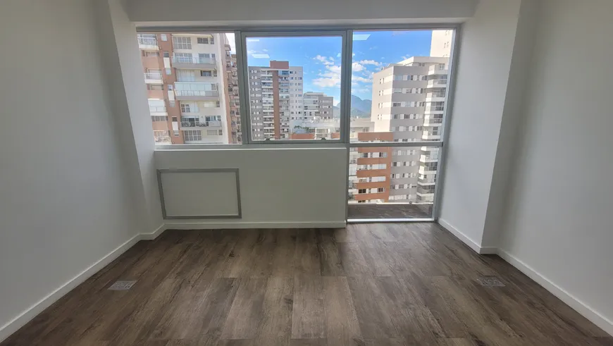 Foto 1 de Sala Comercial para alugar, 22m² em Barra da Tijuca, Rio de Janeiro