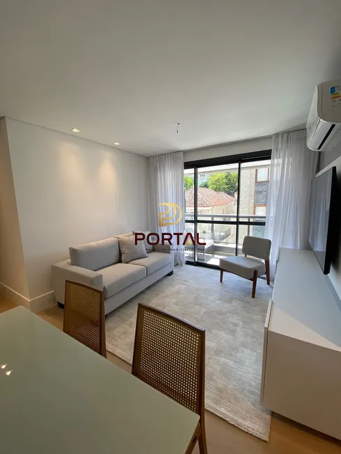 Foto 1 de Apartamento com 2 Quartos à venda, 77m² em Moinhos de Vento, Porto Alegre