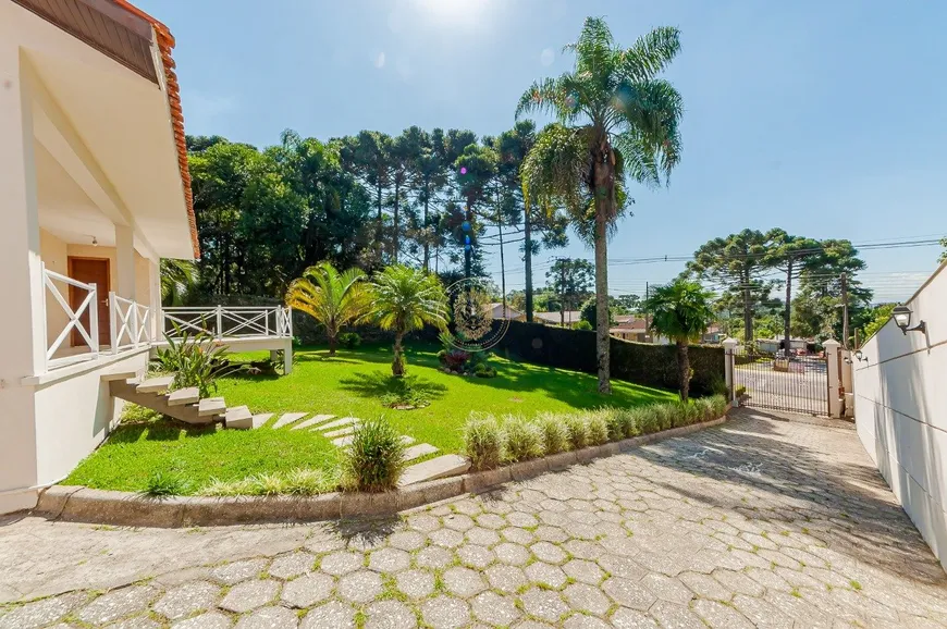 Foto 1 de Casa com 4 Quartos para alugar, 330m² em Santa Cândida, Curitiba