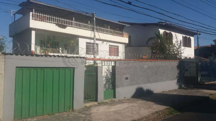 Foto 1 de Casa com 12 Quartos à venda, 941m² em Pompéia, Belo Horizonte