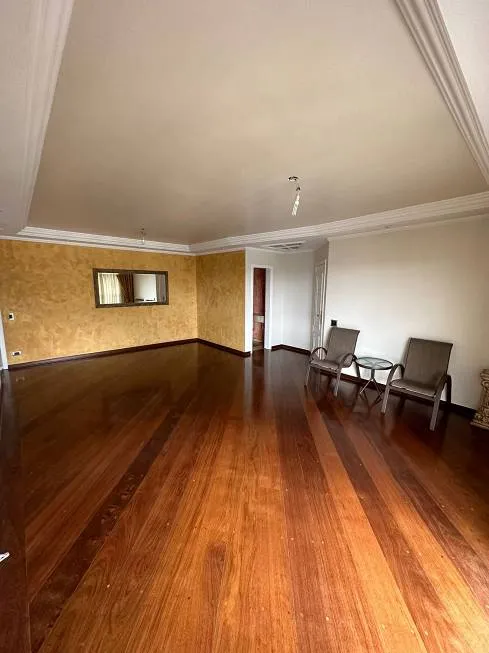 Foto 1 de Apartamento com 4 Quartos à venda, 176m² em Vila Suzana, São Paulo