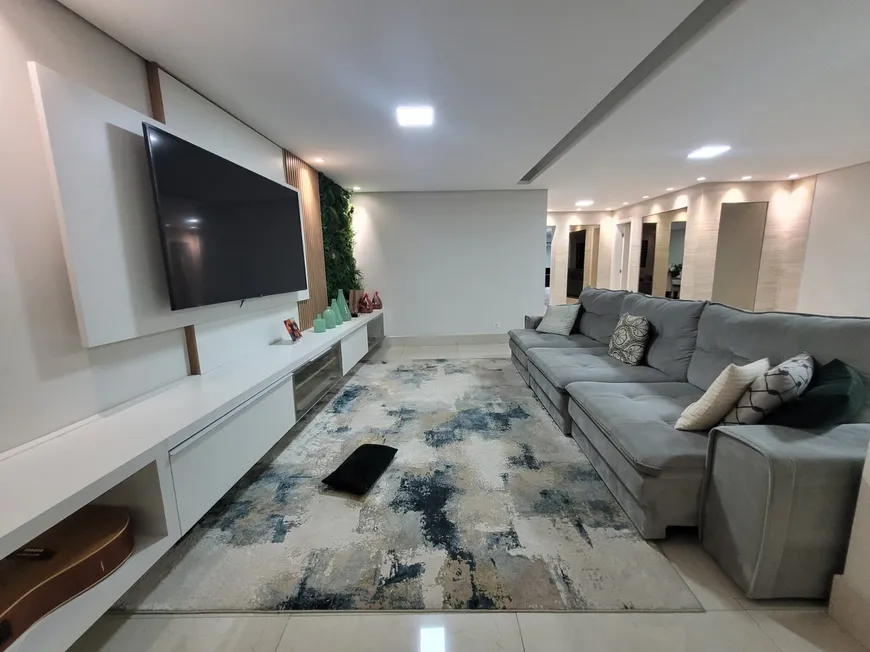 Foto 1 de Sobrado com 3 Quartos à venda, 277m² em Jardim Leonor Mendes de Barros, São Paulo