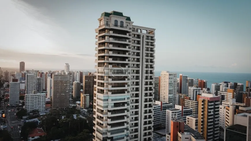 Foto 1 de Apartamento com 4 Quartos à venda, 400m² em Meireles, Fortaleza