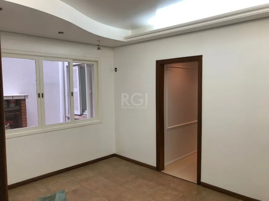 Foto 1 de Apartamento com 3 Quartos à venda, 76m² em Petrópolis, Porto Alegre