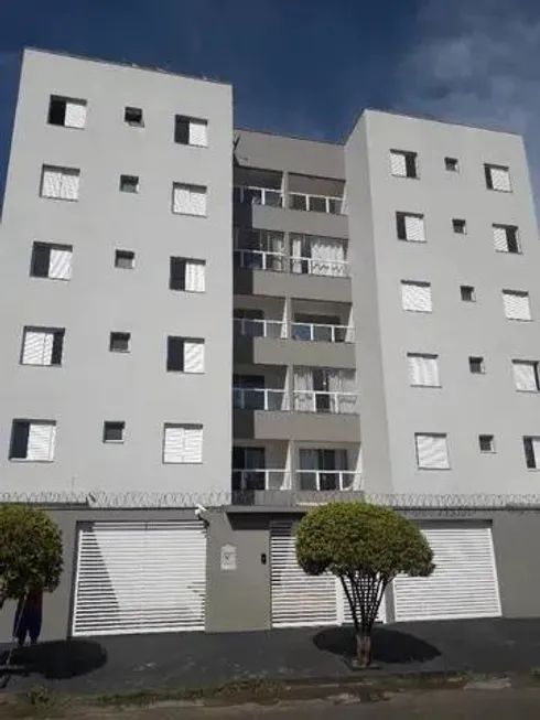 Foto 1 de Apartamento com 2 Quartos à venda, 70m² em Presidente Roosevelt, Uberlândia