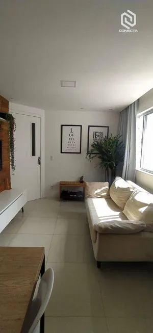 Foto 1 de Apartamento com 2 Quartos à venda, 58m² em Abrantes, Lauro de Freitas