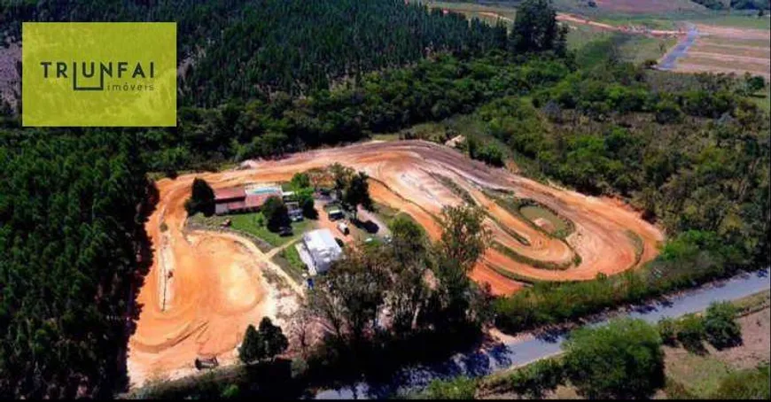 Foto 1 de Fazenda/Sítio com 2 Quartos à venda, 120m² em Campo Largo, Salto de Pirapora