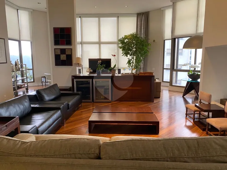 Foto 1 de Apartamento com 4 Quartos à venda, 302m² em Real Parque, São Paulo