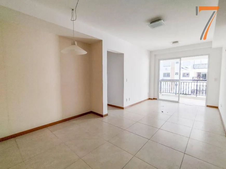 Foto 1 de Apartamento com 2 Quartos para alugar, 113m² em Abraão, Florianópolis
