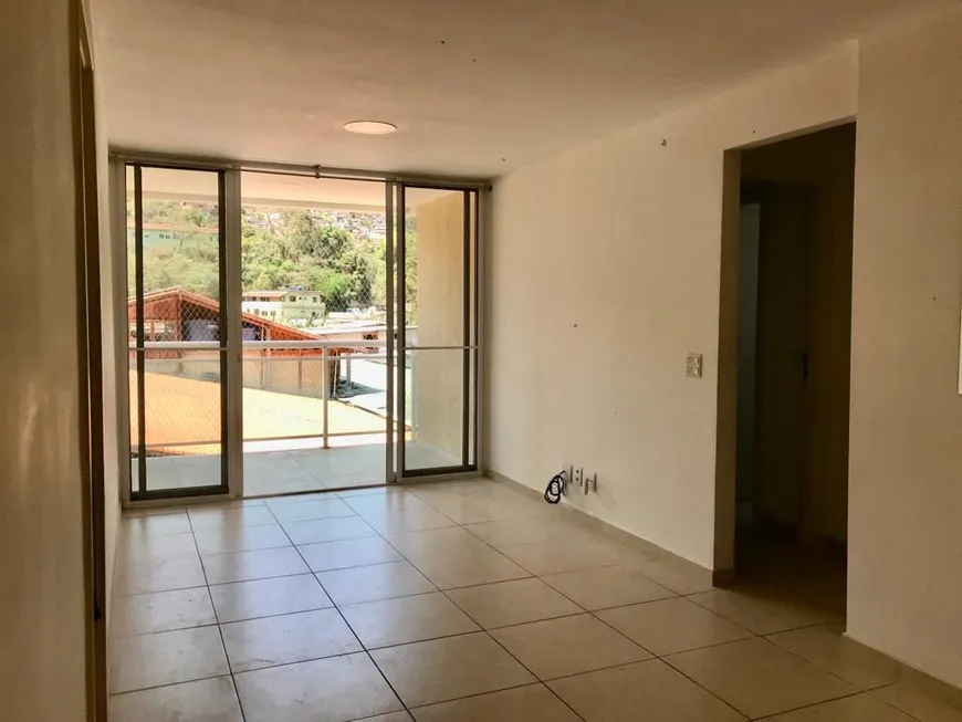 Foto 1 de Apartamento com 2 Quartos à venda, 82m² em Correas, Petrópolis