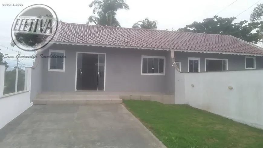 Foto 1 de Casa com 2 Quartos à venda, 70m² em Piçarras, Guaratuba