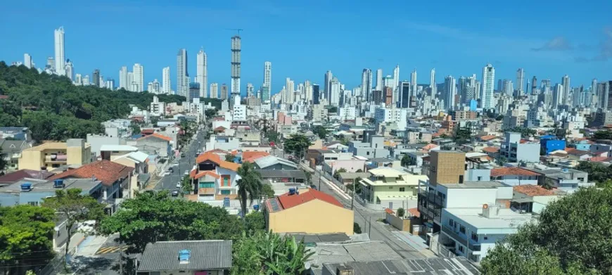 Foto 1 de Apartamento com 2 Quartos à venda, 90m² em Nacoes, Balneário Camboriú