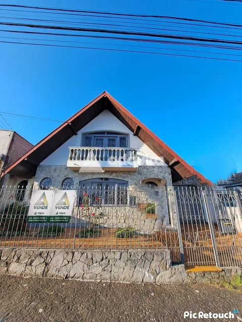 Foto 1 de Sobrado com 3 Quartos à venda, 227m² em Boa Vista, Ponta Grossa