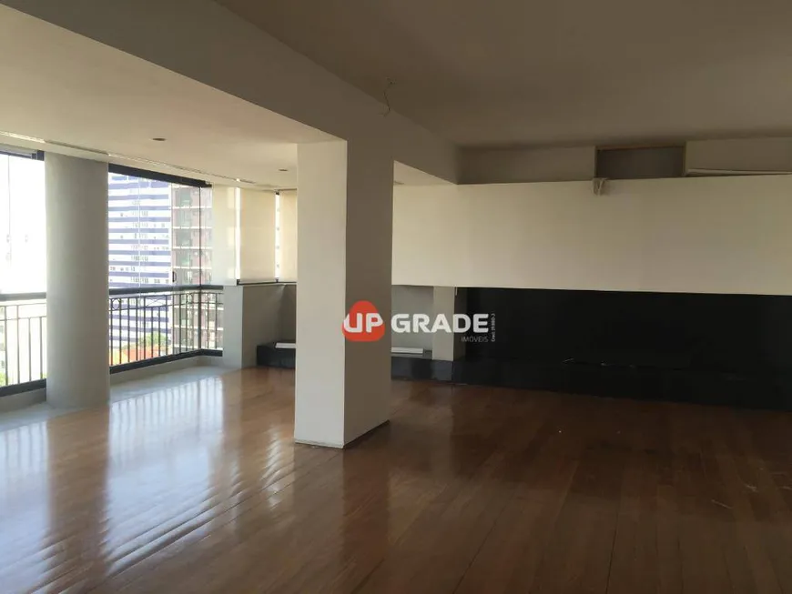 Foto 1 de Apartamento com 3 Quartos para venda ou aluguel, 215m² em Sumaré, São Paulo