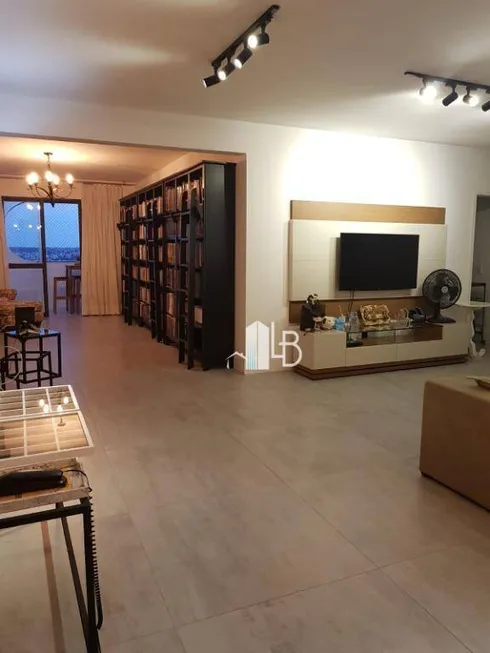 Foto 1 de Apartamento com 4 Quartos à venda, 190m² em Centro, Uberlândia