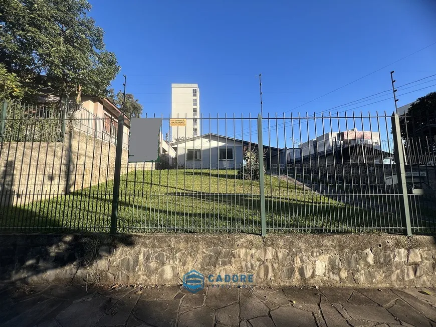 Foto 1 de Lote/Terreno à venda, 604m² em Charqueadas, Caxias do Sul